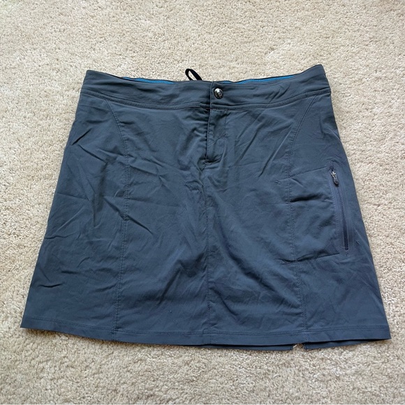 Columbia Pants - Columbia Omni-Shield Advanced Repellency Women’s Gray Lined Skort - 10 - EUC